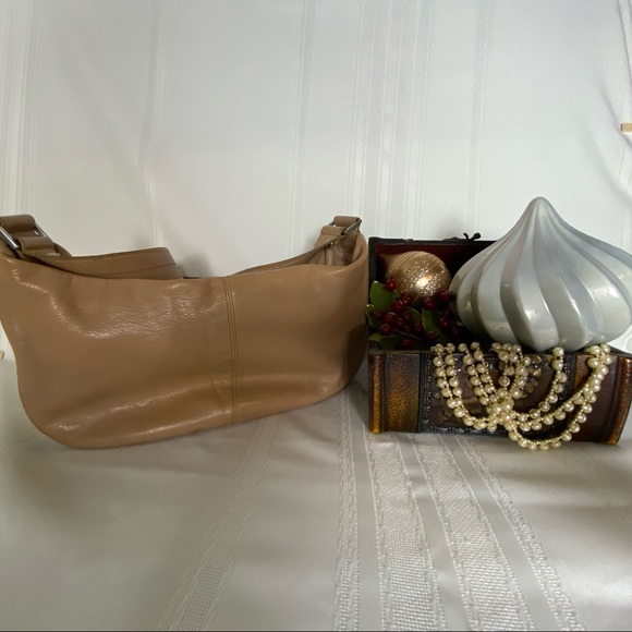 Tan genuine leather ladies handbag Luis Esteve made in Spain.Wide shoulder strap - Picture 2 of 16